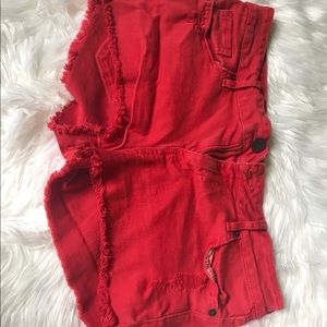 Bullhead red short